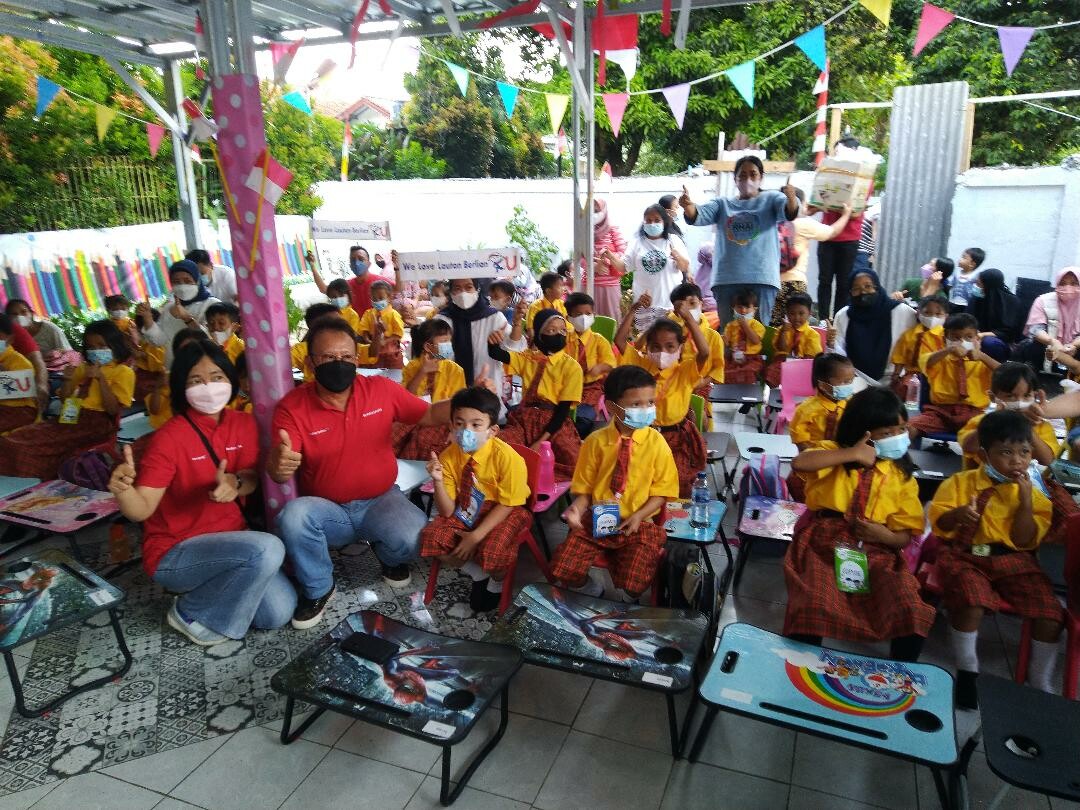 PT Lautan Berlian Utama Motor menggelar kegiatan corporate social responsibility/CSR (Tanggung Jawab Sosial Perusahaan)